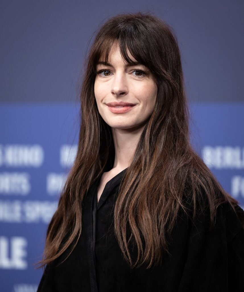 Anne Hathaway End of Oak Street
